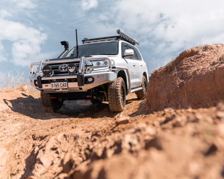 200 Series Landcruiser | Assault