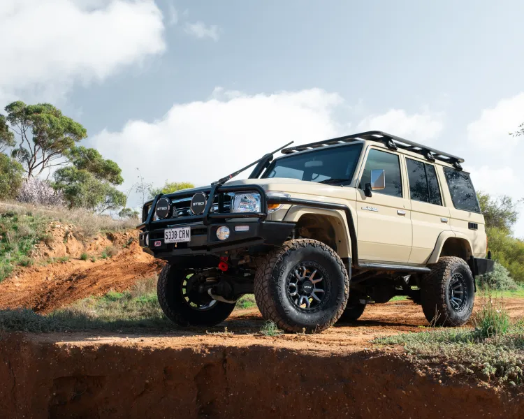 76 Series Landcruiser | Raid 5