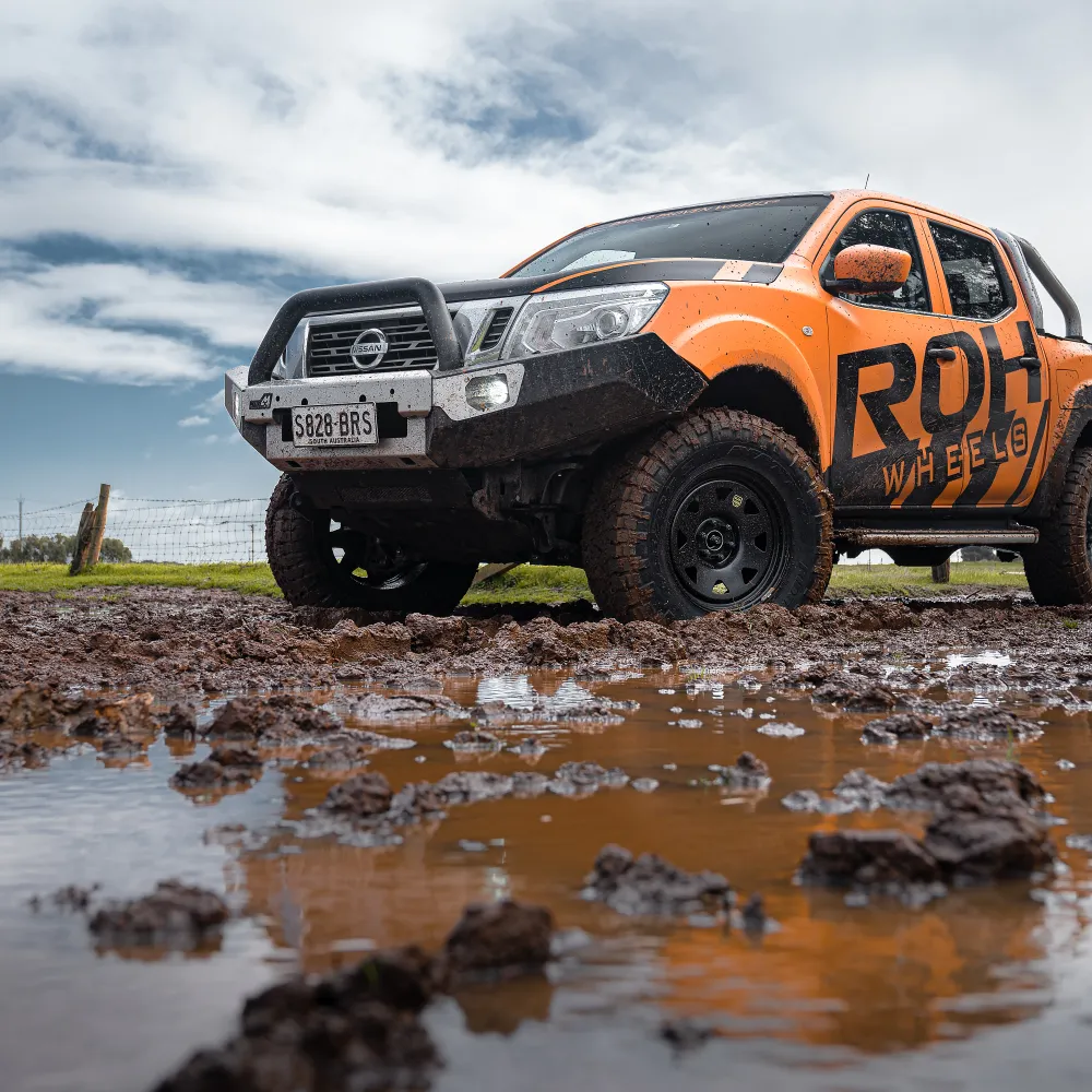 Navara NP300 | Blak Trak