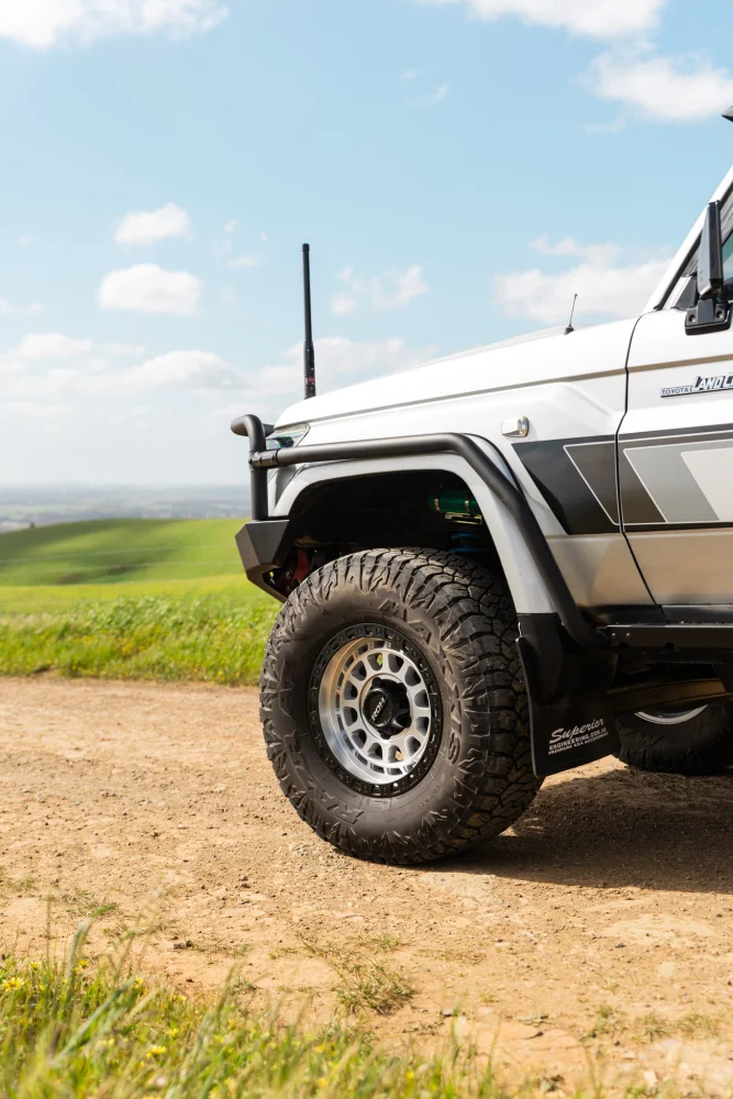 76 Series Landcruiser - Assault