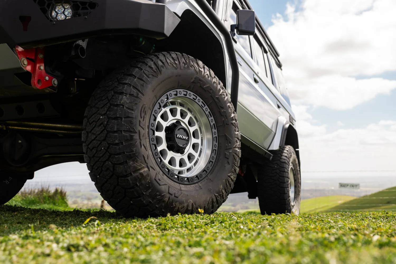 76 Series Landcruiser - Assault