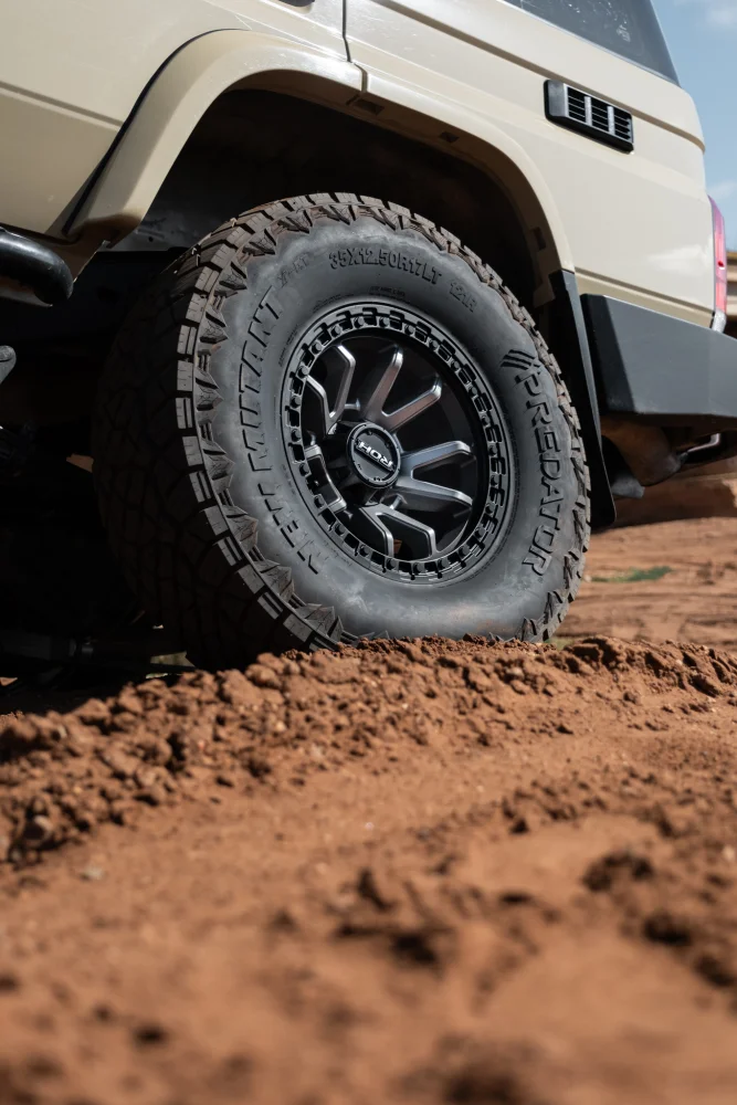 76 Series Landcruiser - Raid 5