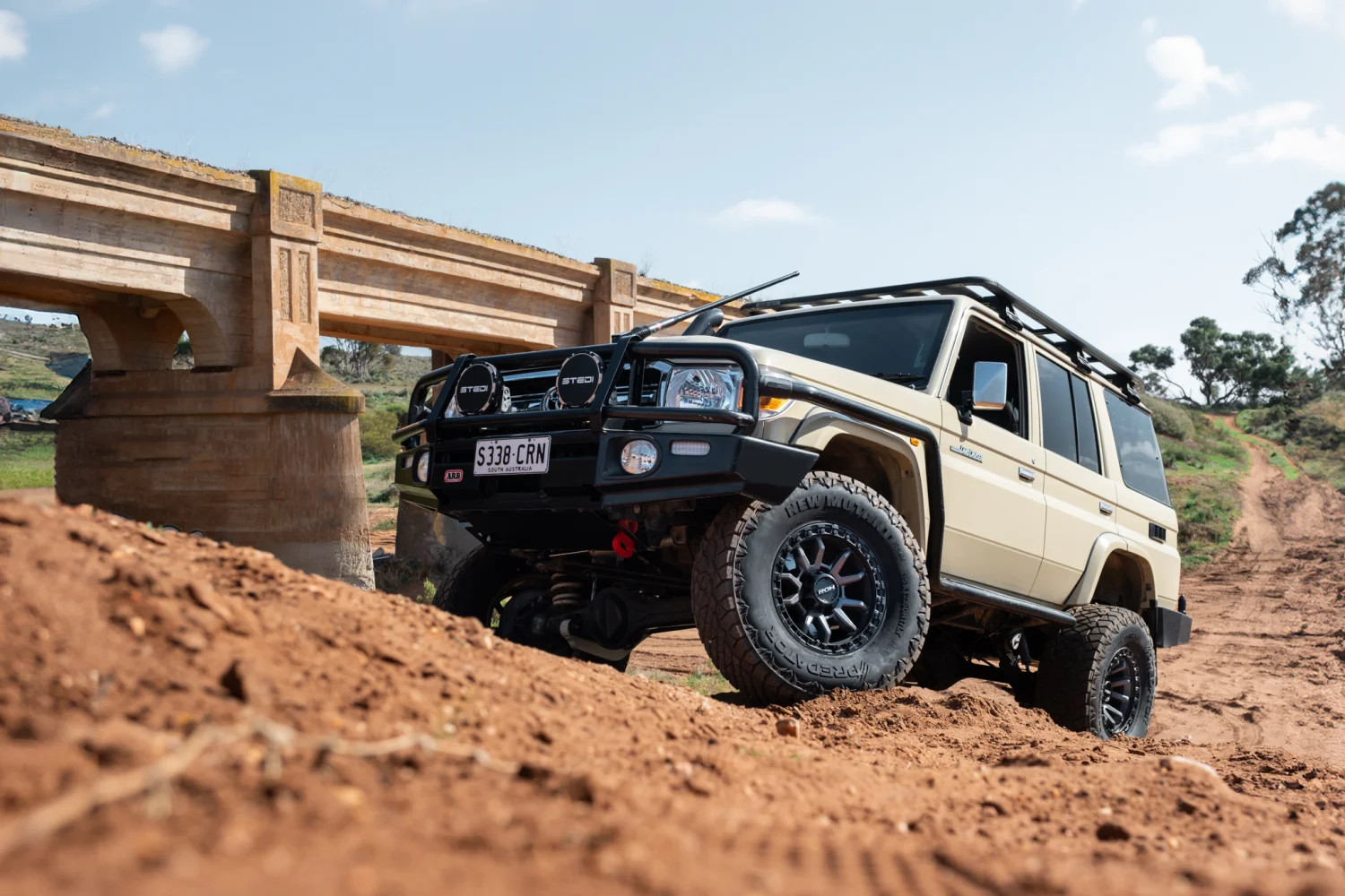 76 Series Landcruiser - Raid 5