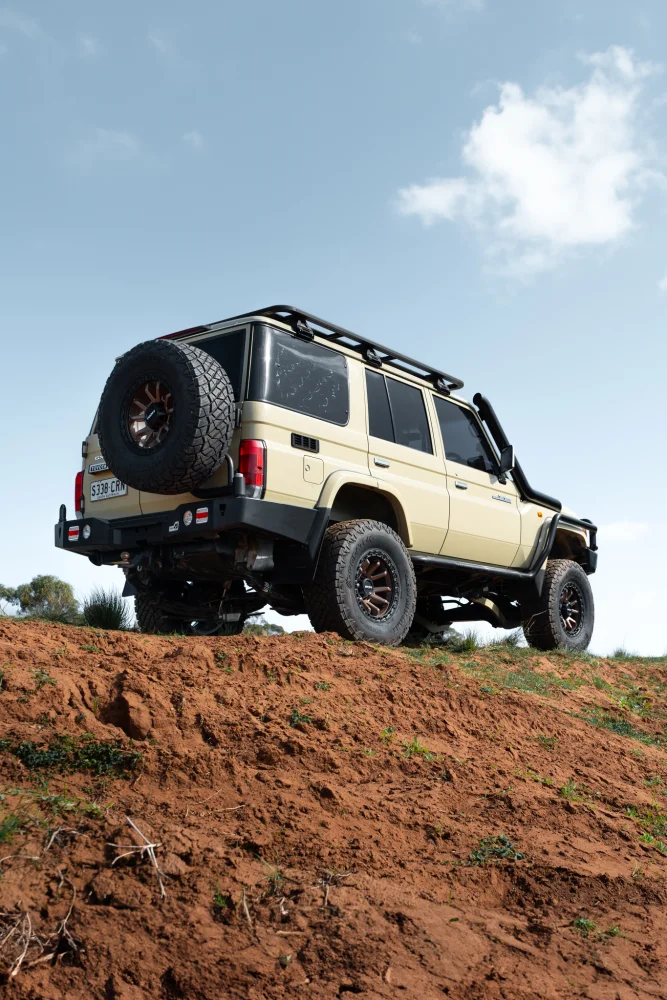 76 Series Landcruiser - Raid 5