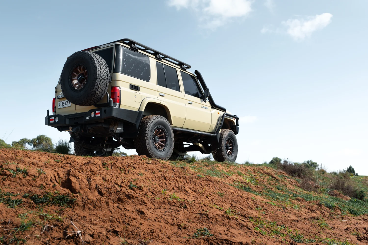 76 Series Landcruiser - Raid 5