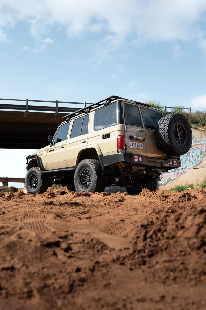 76 Series Landcruiser - Raid 5