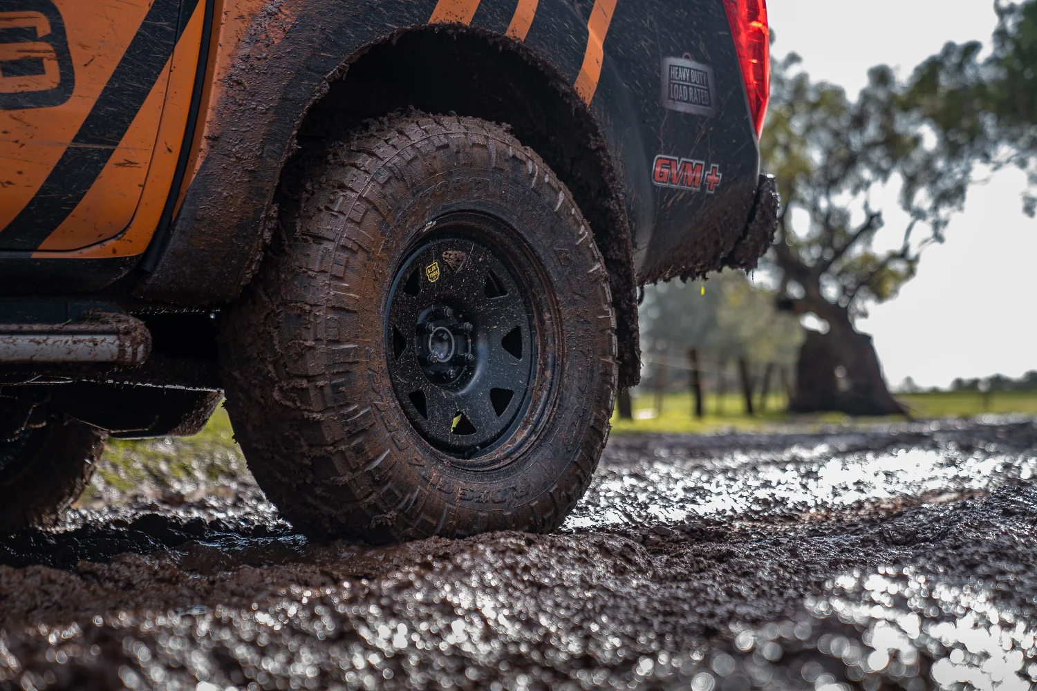 Navara NP300 - Blak Trak