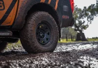 Navara NP300 - Blak Trak