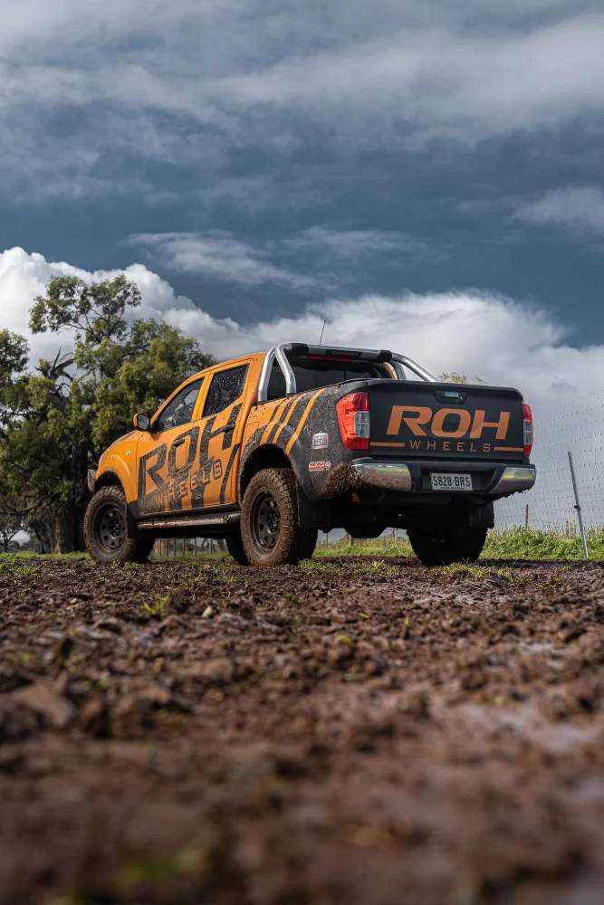 Navara NP300 - Blak Trak