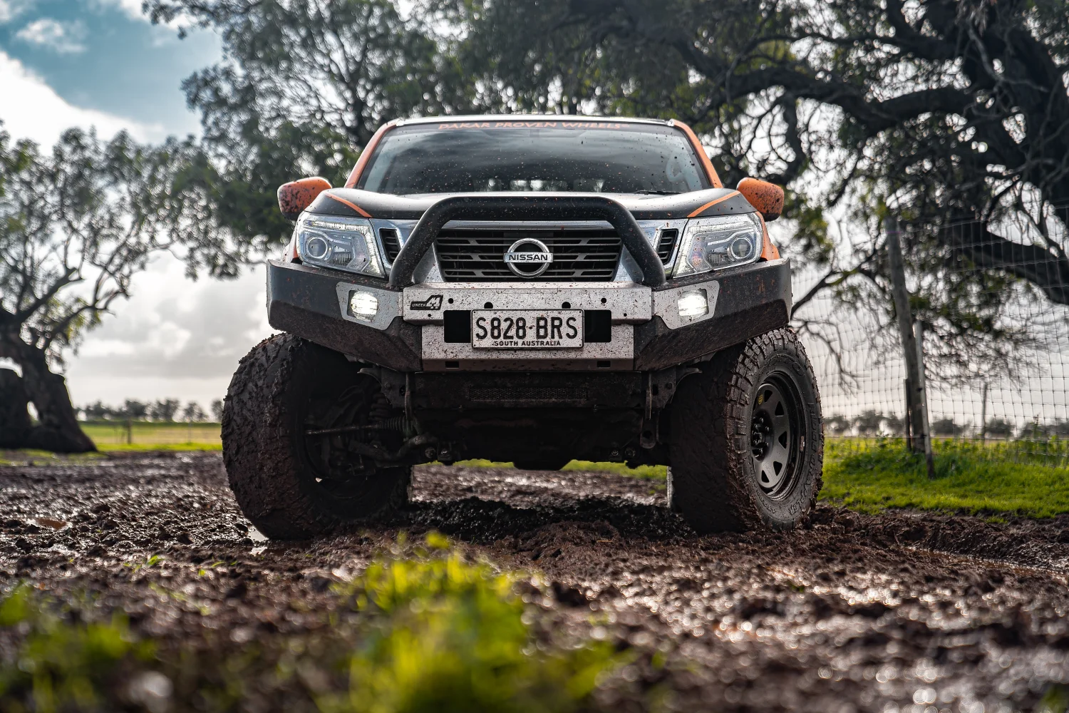 Navara NP300 - Blak Trak