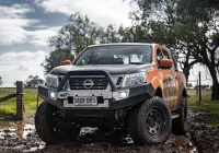 Navara NP300 - Blak Trak